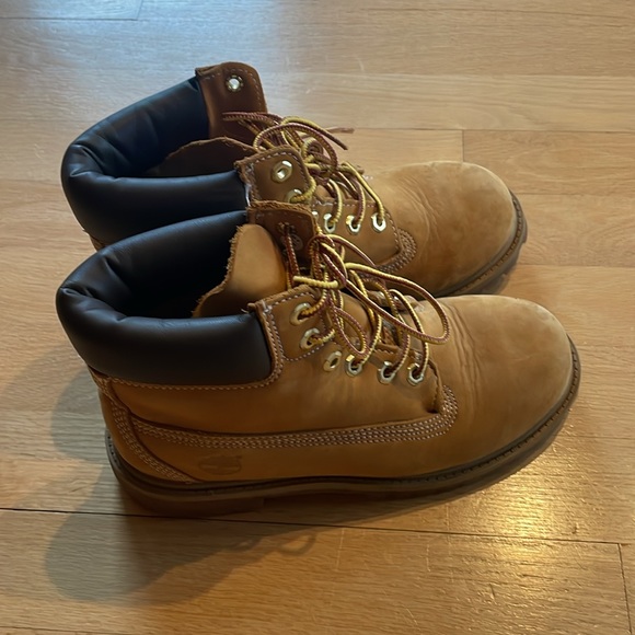 Timberland Boots - Picture 2 of 12
